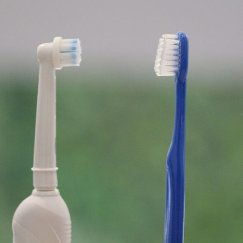 Escova de dentes: Elétrica ou Manual?